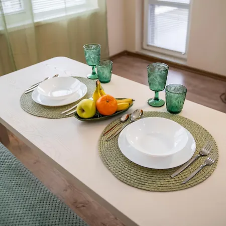 Boho Floral Near To Old Town Апартаменти *