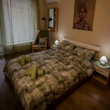 Boho Floral Near To Old Town Апартаменти *