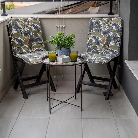 Апартаменти Boho Floral Near To Old Town Пловдив